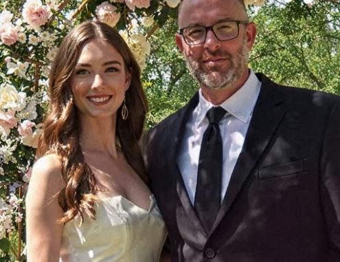 Moja ćerka se udala za mog bivšeg muža: A na dan njihovog venčanja, sin je održao zdravicu i otkrio jezivu istinu o mladoženji - featured image