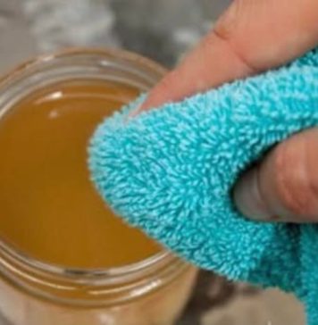 ZABORAVITE NA BRADAVICE I MLADEŽE JEDNOM ZA SVAGDA: Najjeftiniji i najefikasniji lijek koji svako ima u špajzu! ZABORAVITE NA BRADAVICE I MLADEŽE JEDNOM ZA SVAGDA: Najjeftiniji i najefikasniji lijek koji svako ima u špajzu! - featured image