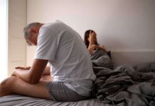 Da li muškarci poslije 55-te postaju neupotrebljivi ženama u krevetu: Evo kada muškarac zaista počinje slabiti Da li muškarci poslije 55-te postaju neupotrebljivi ženama u krevetu: Evo kada muškarac zaista počinje slabiti - featured image