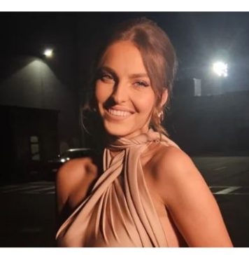PRVE SLIKE DUŠKA I ĐŽEJLE ZAJEDNO u zagrljaju!!!Par blista od sreće!!NE ŽELE VIŠE NIŠA DA KRIJU!!!Atina KIPTI od ljubomore PRVE SLIKE DUŠKA I ĐŽEJLE ZAJEDNO u zagrljaju!!!Par blista od sreće!!NE ŽELE VIŠE NIŠA DA KRIJU!!!Atina KIPTI od ljubomore - featured image