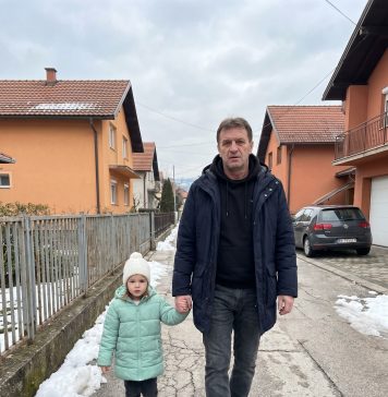 Pokupio sam svoju petogodišnju kćerku iz vrtića — a ono što mi je tada rekla srušilo je sve što sam mislio da znam o svom životu. Pokupio sam svoju petogodišnju kćerku iz vrtića — a ono što mi je tada rekla srušilo je sve što sam mislio da znam o svom životu. - featured image