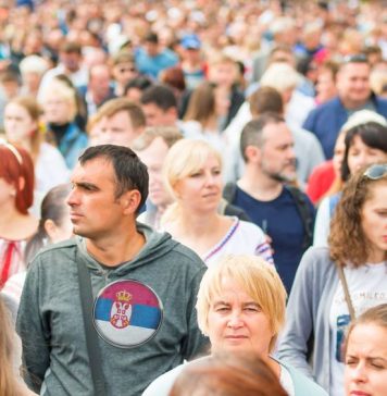 Najopasniji tip ljudi na Balkanu: Prepoznaćete ih po jednoj rečenici koju vam kažu čim postignete uspjeh Najopasniji tip ljudi na Balkanu: Prepoznaćete ih po jednoj rečenici koju vam kažu čim postignete uspjeh - featured image