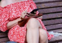 Šta znači ako stalno mrdate nogom dok sedite: Psiholozi kažu da ovo otkriva više nego što mislite Šta znači ako stalno mrdate nogom dok sedite: Psiholozi kažu da ovo otkriva više nego što mislite - featured image