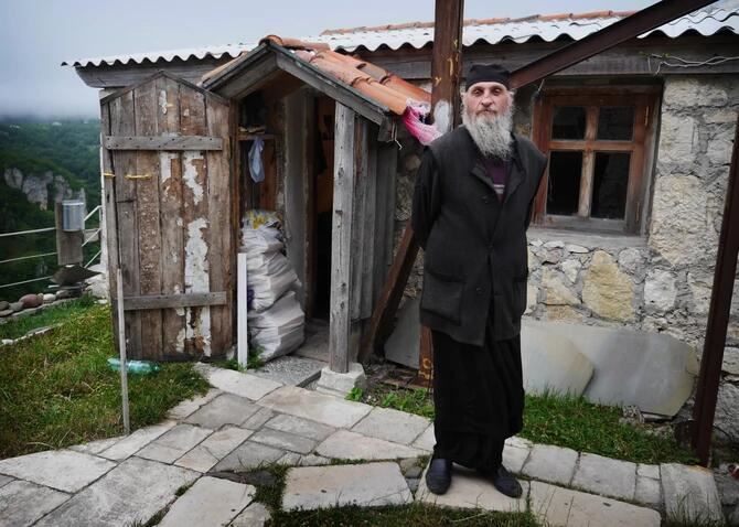 Monasi sa Svete Gore o odgovoru na uvredu: praštanje kao put koji vraća unutrašnji mir - featured image